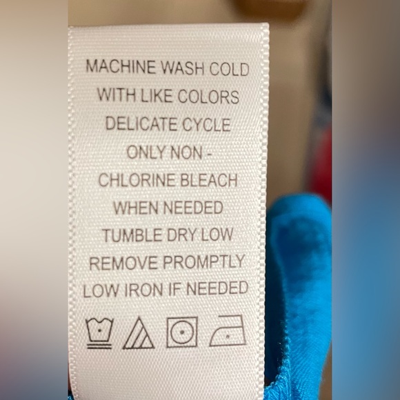 NWT Counterparts Beautiful Turquoise colored Top- large - Picture 7 of 8